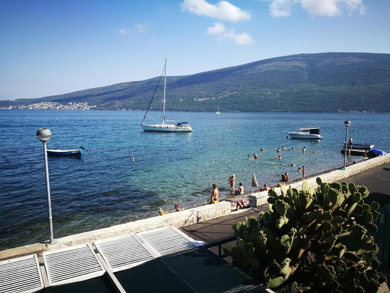 Vila Jadranka Apartments Herceg Novi Bagian luar foto